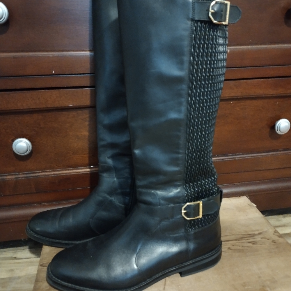 Cole Hann boots near perfect condition round toe size 8B